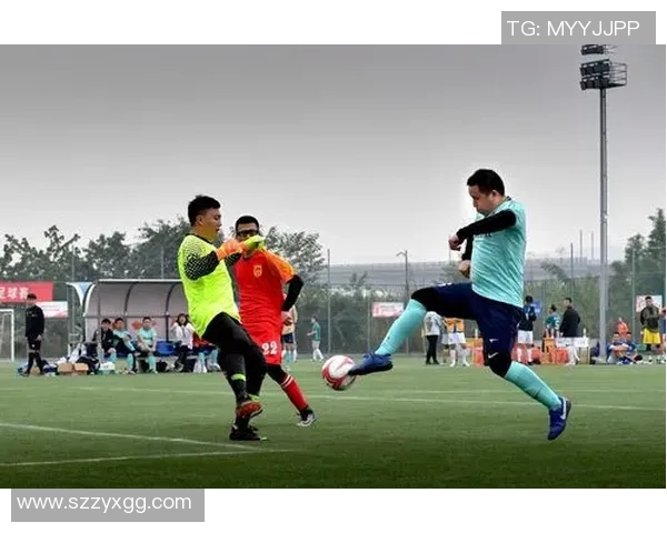 奔跑吧兄弟足球赛激情四溢团队合作展现友谊与竞技精神的完美结合 奔跑吧兄弟足球赛激情四溢团队合作展现友谊与竞技精神的完美结合